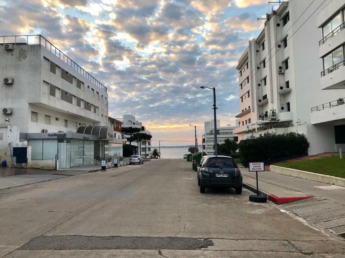 Simon Bolivar, Peninsula Punta del Este Exterior photo
